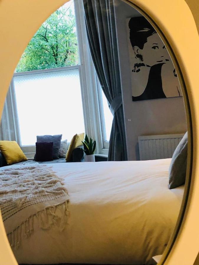 Canterbury Accommodations With Free Car Park Onsite And High Speed Wifi Exterior foto