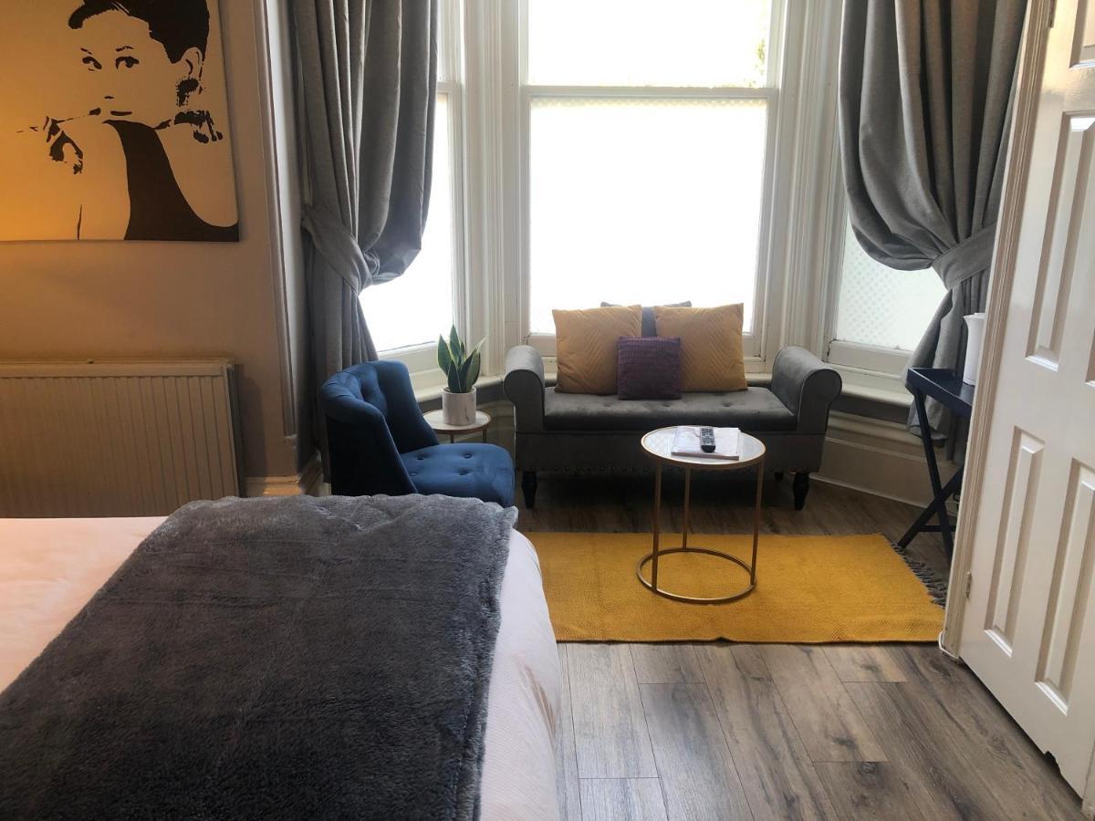Canterbury Accommodations With Free Car Park Onsite And High Speed Wifi Exterior foto