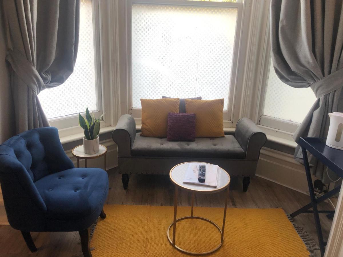 Canterbury Accommodations With Free Car Park Onsite And High Speed Wifi Exterior foto