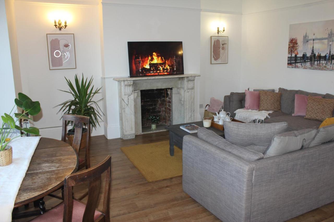 Canterbury Accommodations With Free Car Park Onsite And High Speed Wifi Exterior foto