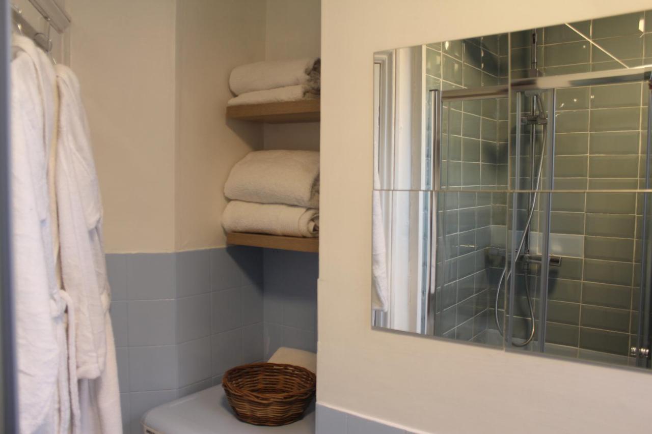 Canterbury Accommodations With Free Car Park Onsite And High Speed Wifi Exterior foto